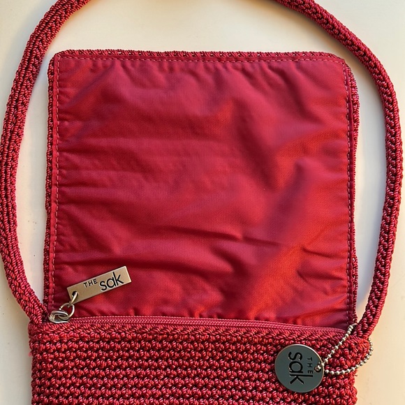 NWOT The Sak Crochet Crossbody Bag in Salmon - Picture 3 of 8